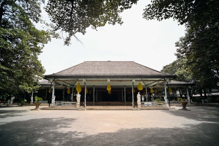Keraton Surakarta Hadiningrat