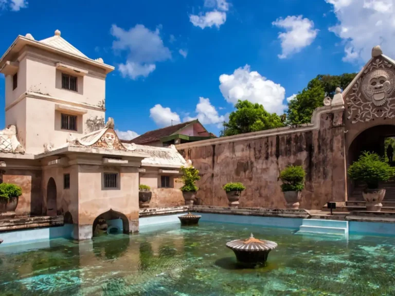 Explore Taman Sari Yogyakarta, the Enchanting Water Palace