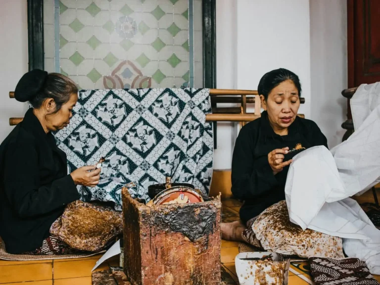 Everything You Need to Know About Batik: Origins, Pattern, and History