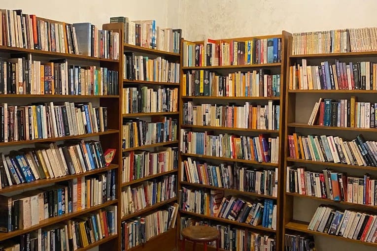 Kebun Buku Art Books Coffee