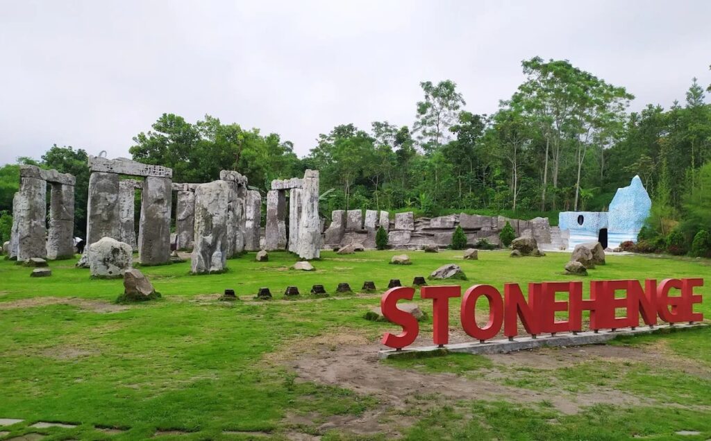 Stonehenge Yogyakarta