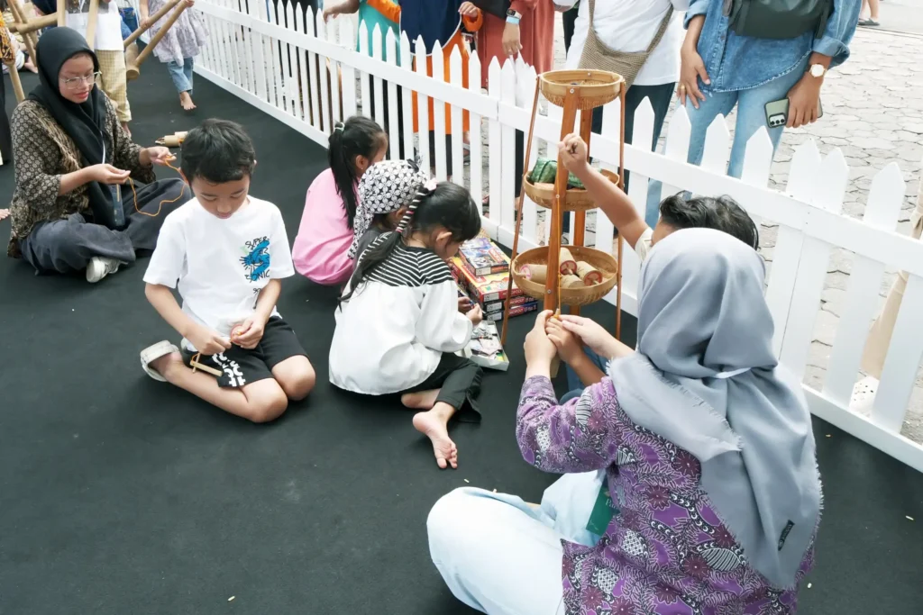 Kampoeng Hompimpa Yogyakarta, Keeping Culture Alive through Traditional Games