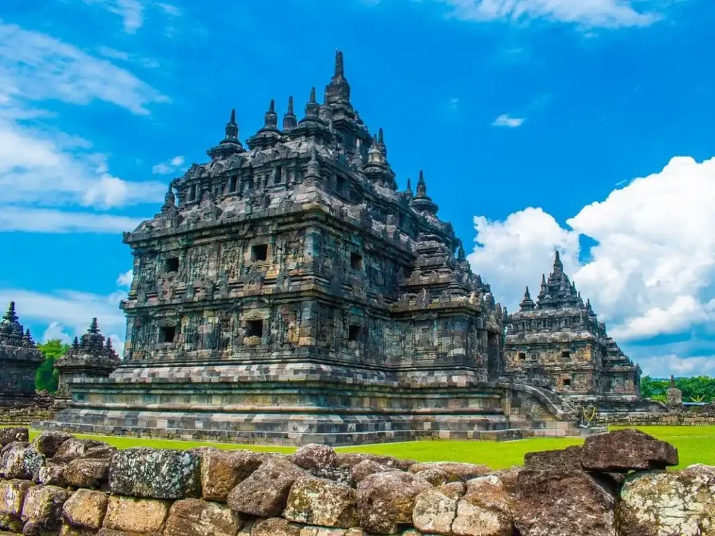 Visit Candi Kalasan - Things to do in Prambanan