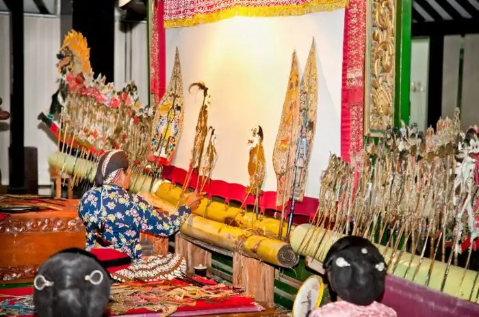 Authentic Wayang performance at Sonobudoyo Museum