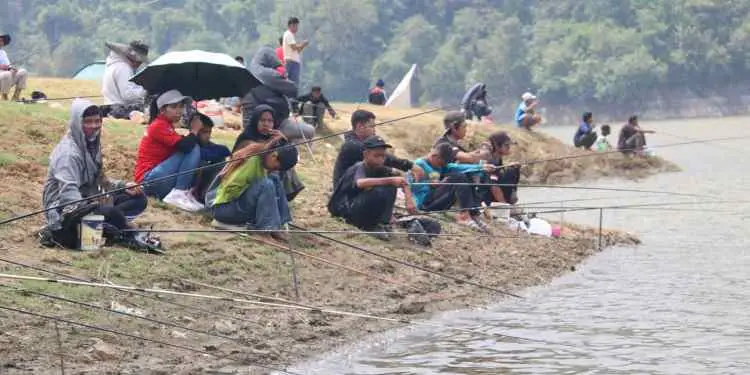 Fishing at Waduk Sermo