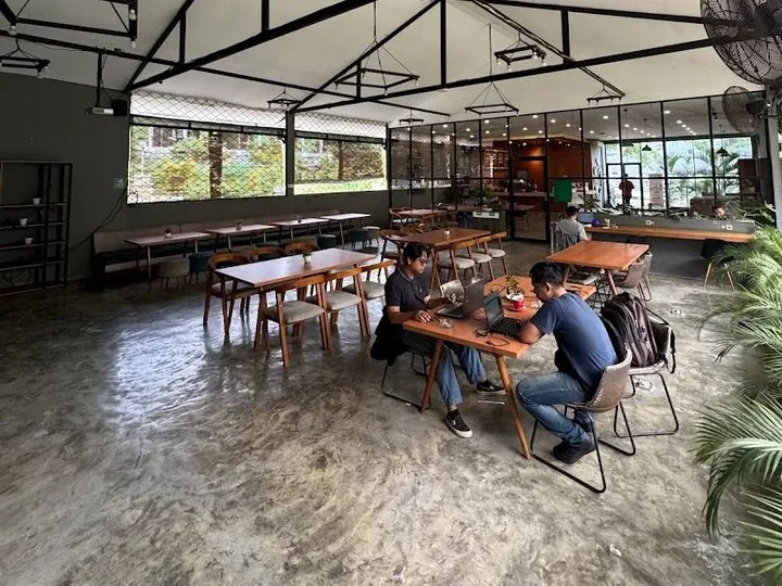 eplus.co coffee & coworking