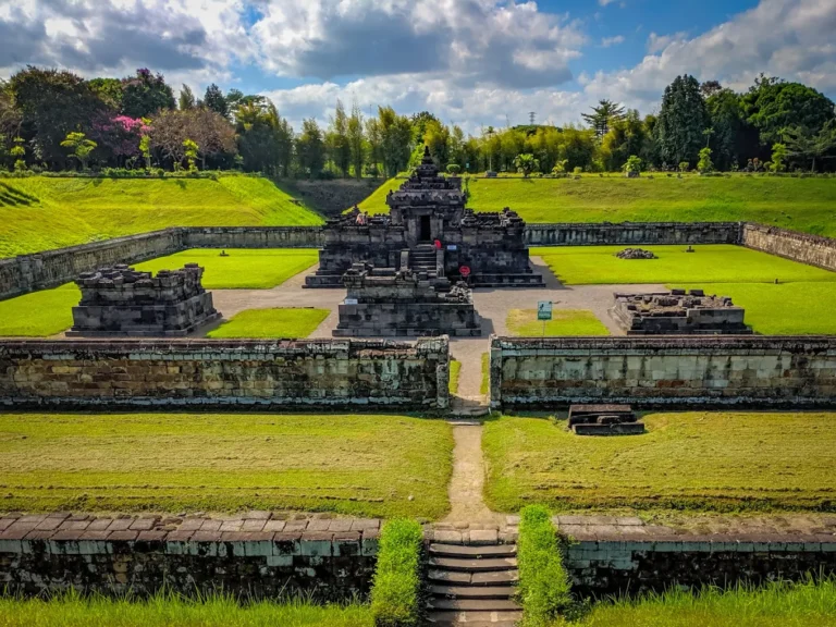 Destination - candi sambisari