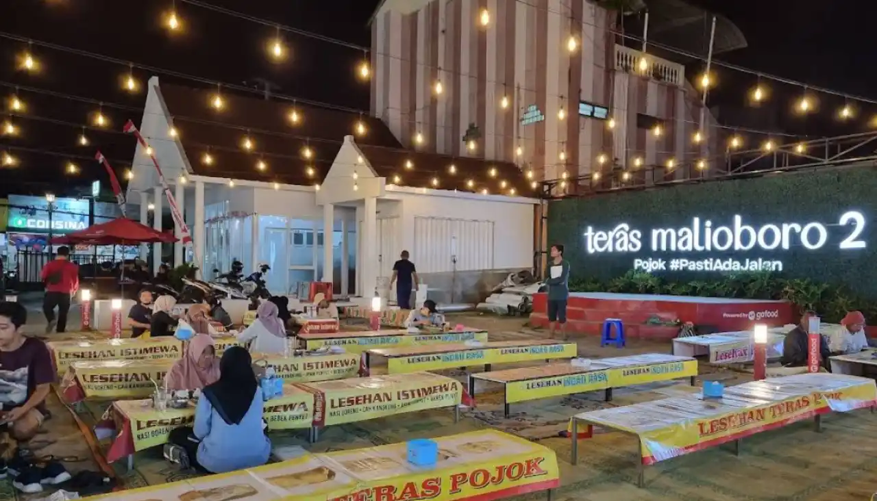 Atmosphere at Teras Malioboro 2