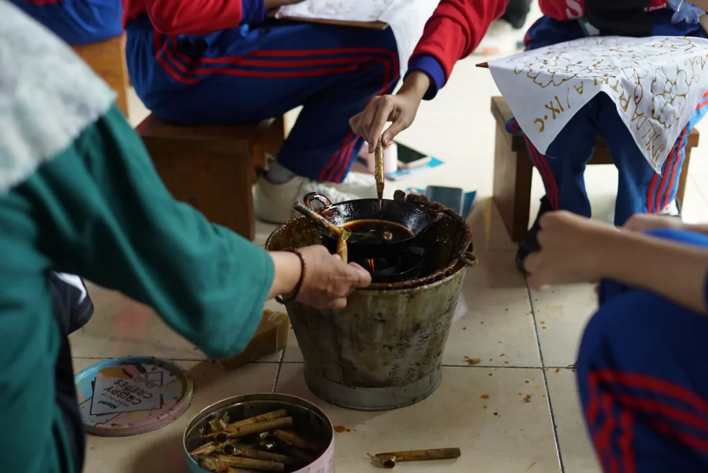 Giriloyo Batik Village workshop