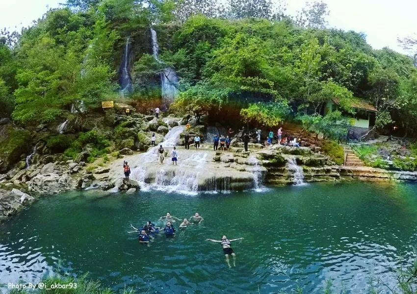 sri gethuk waterfall view