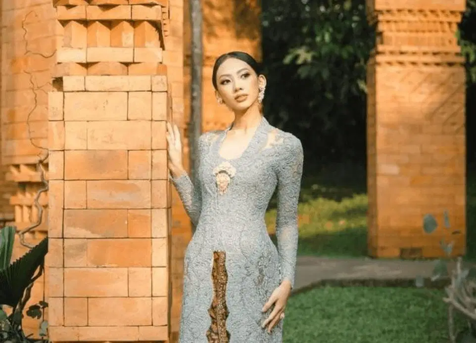 Kebaya blouse
