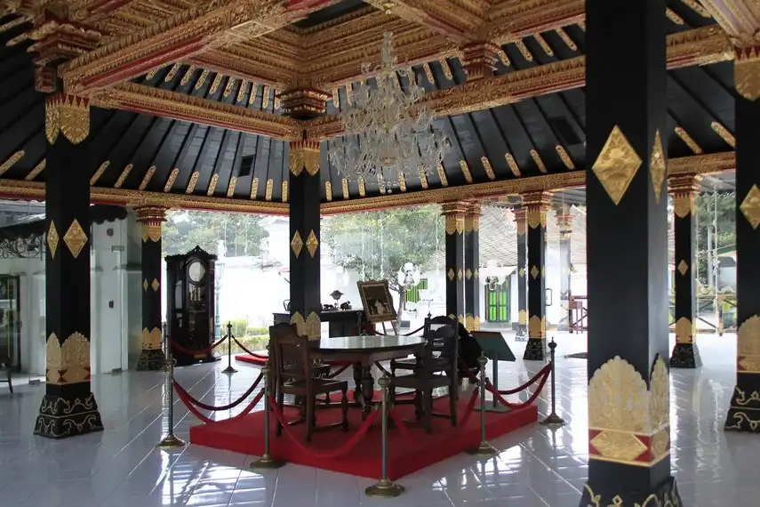 Keraton Yogyakarta inside
