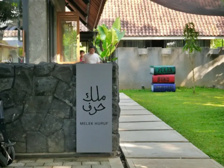 Melek Huruf
