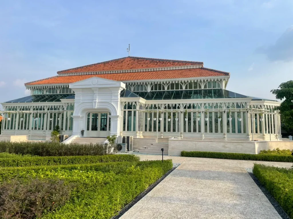 Pracima Tuin building