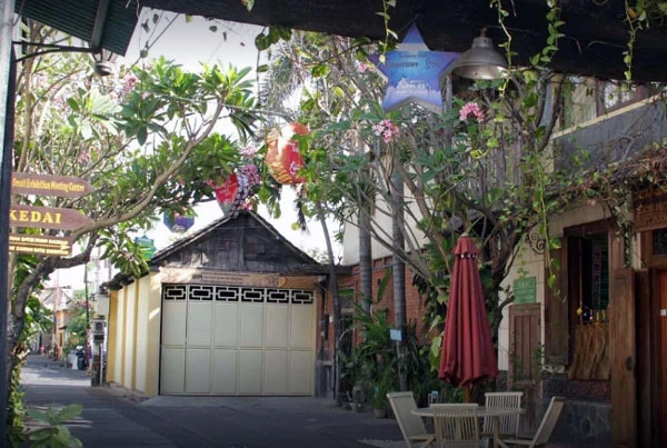 Kampung Batik Kauman architecture