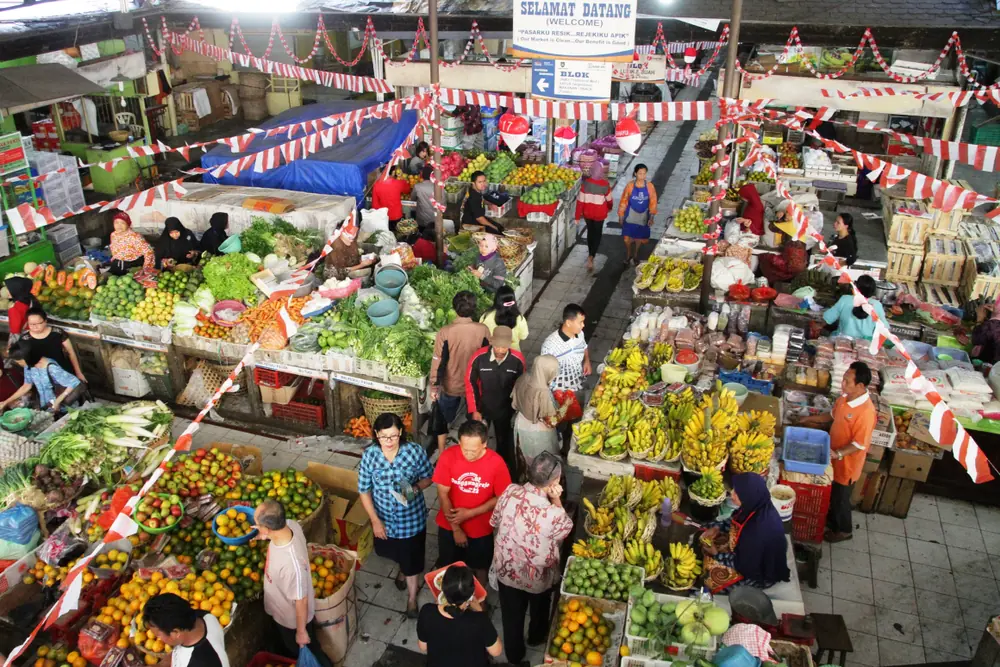 Pasar Gede Solo atmosphere