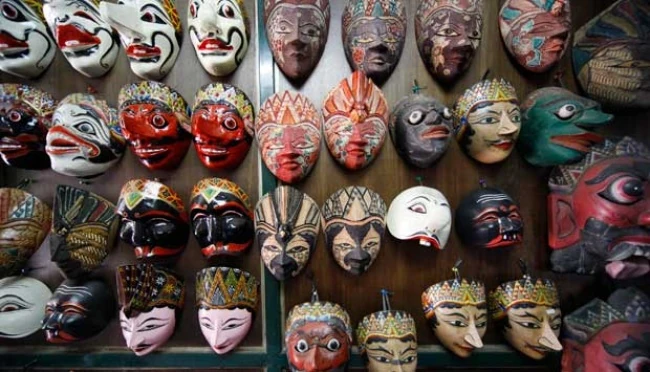 Traditional masks Triwindu Antique Market