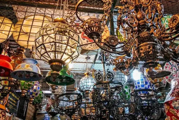 Antique lamps Triwindu Antique Market