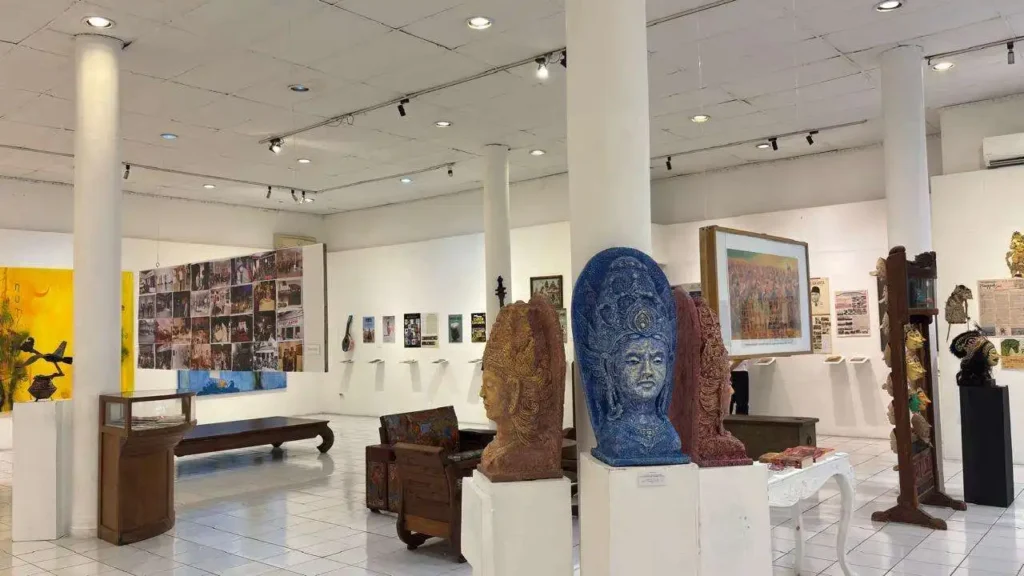 Bentara Budaya Yogyakarta art display