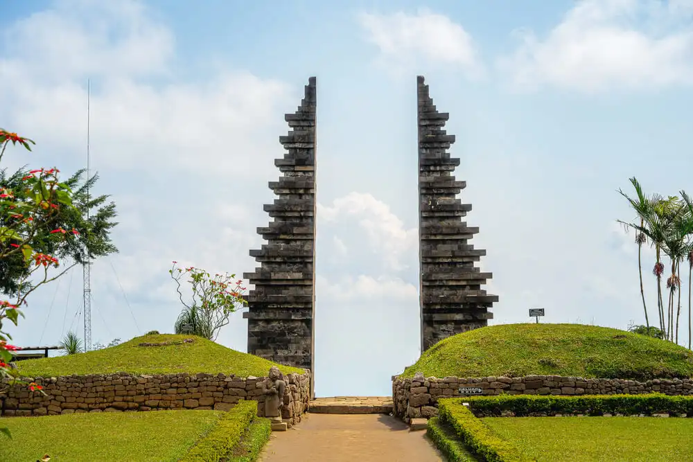 Cetho Temple gapura