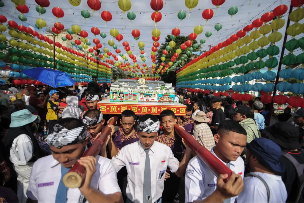 Grebeg Sudiro parade