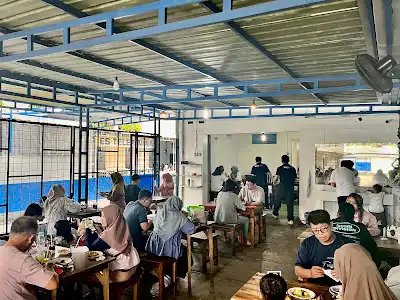 Selat Solo Tenda Biru