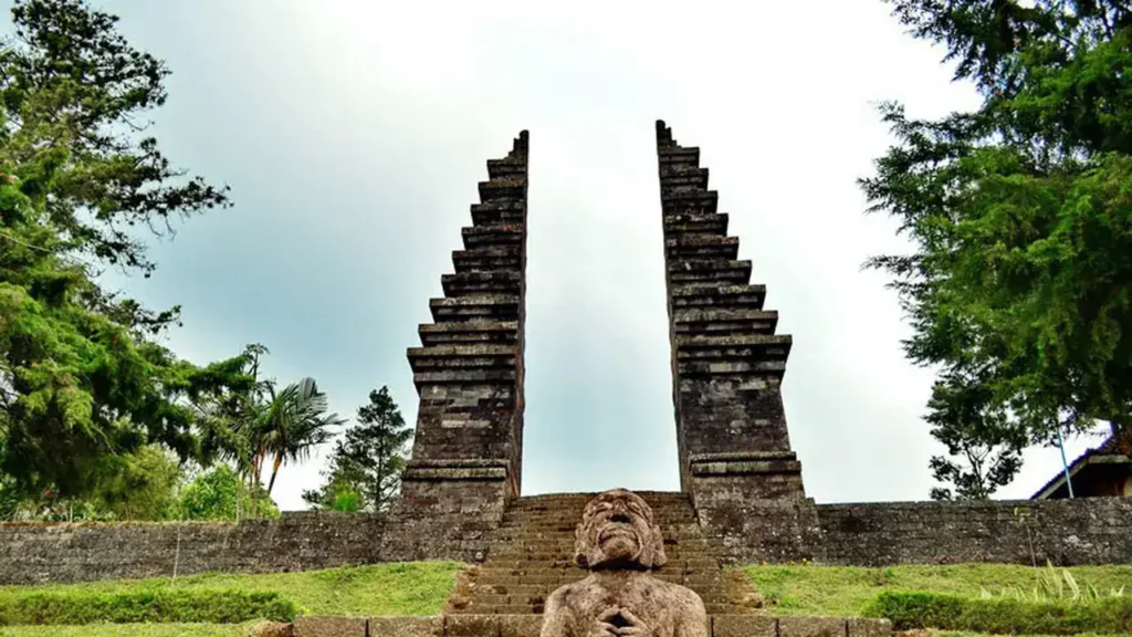 Cetho Temple
