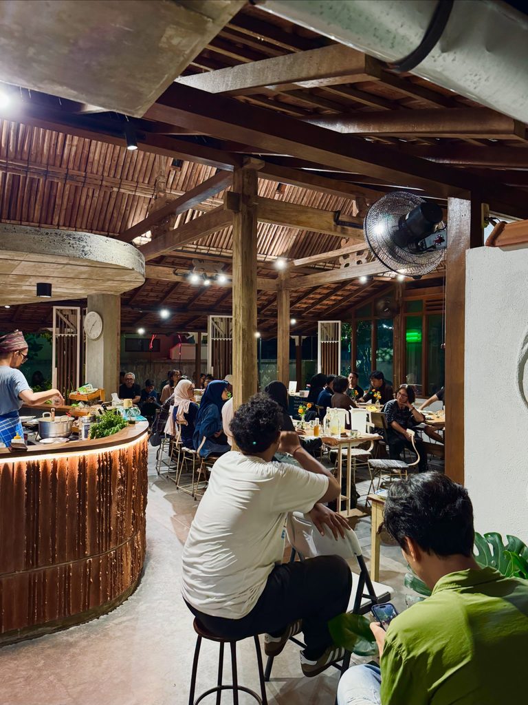 Unique Dining Experiences