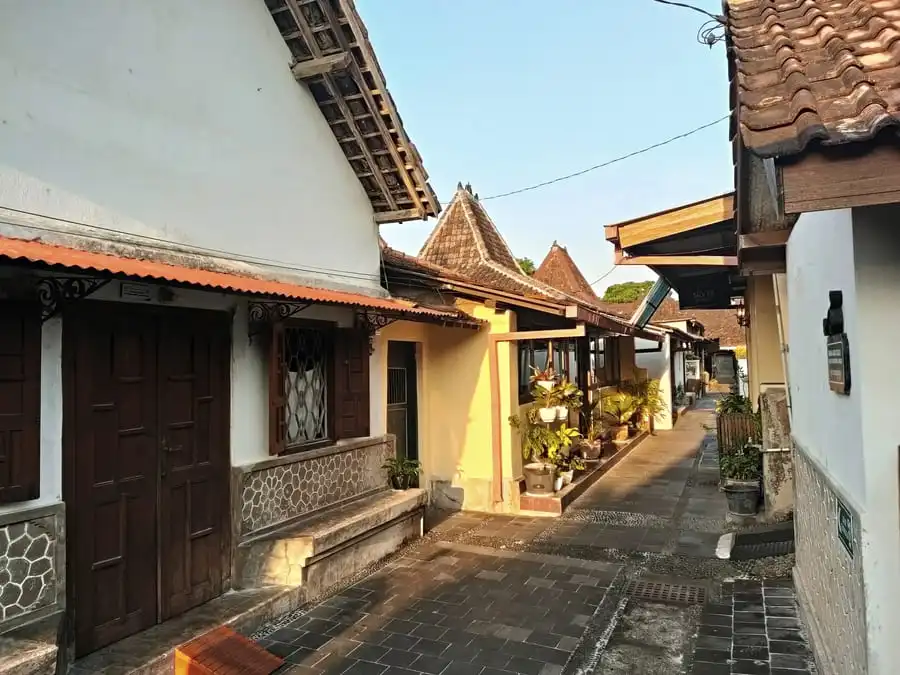 Kampung Alun-Alun