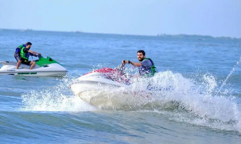 Bandengan Beach