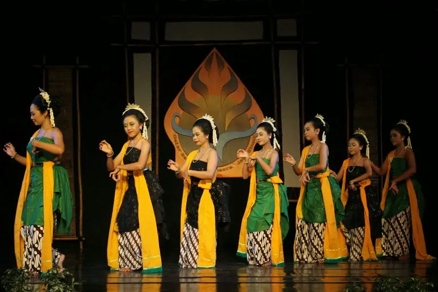 Gambyong dance