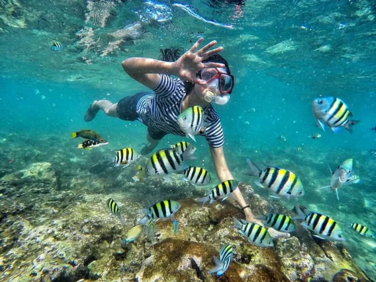 Nglambor Beach snorkeling
