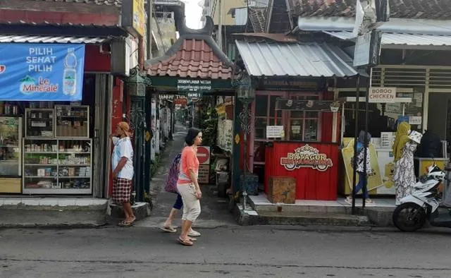 Sosrowijayan Street
